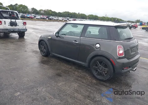 2012 Mini Cooper S z USA, uszkodzony, nr VIN WMWSV3C51CT386852
